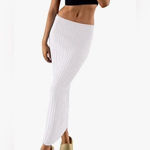 White midi/maxi textured skirt